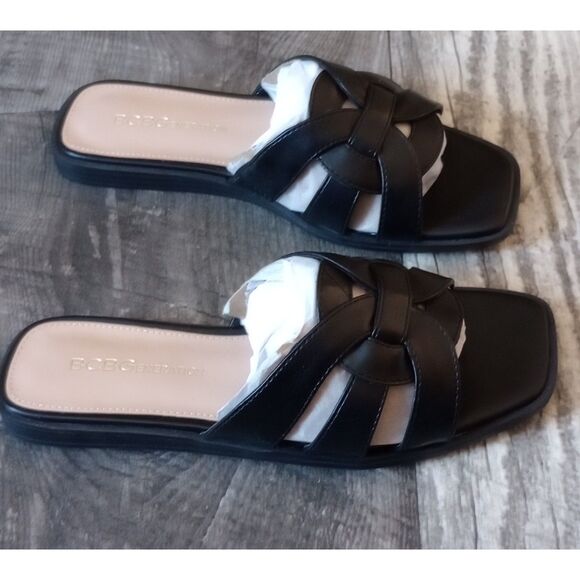 BCBGeneration Women's Size 5M Black Faux Leather Sandals, NWOT - Picture 2 of 6